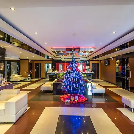 306 Promotion Modern 1 Bedroom Apartment In Bangla Road Patong Beach With Private Jacuzzi & Roof Top Pool Exterior photo